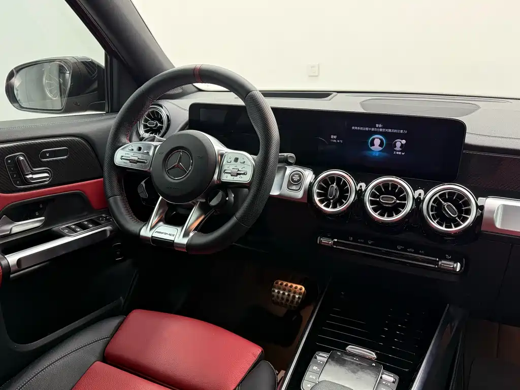 Mercedes-Benz GLB AMG 2023 — фото 18