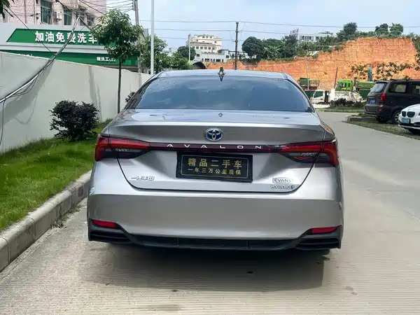 Toyota Avalon 2019