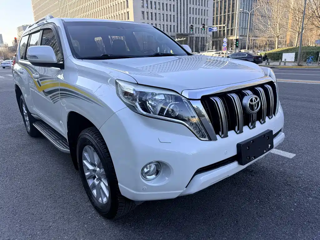 Toyota Prado 2017 — фото 3