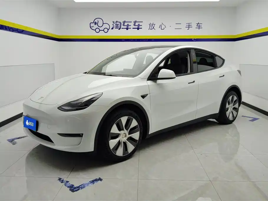 Tesla Model Y 2023 — фото 1