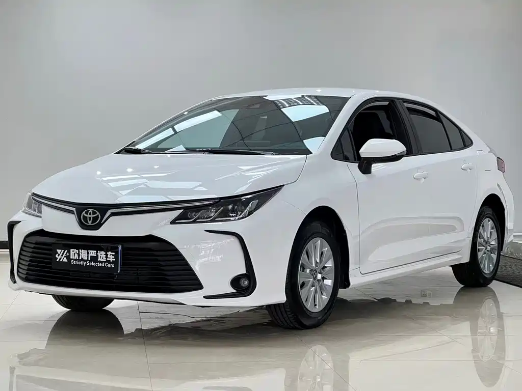 Toyota Corolla 2022 — фото 1