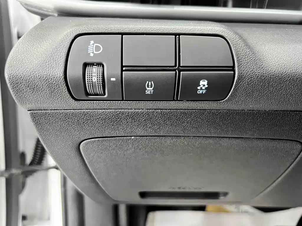 Hyundai Elantra 2024 — фото 9