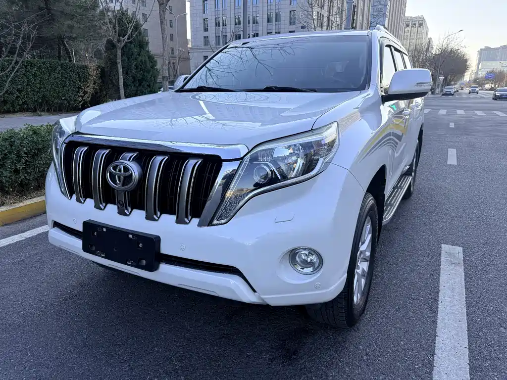 Toyota Prado 2017 — фото 1