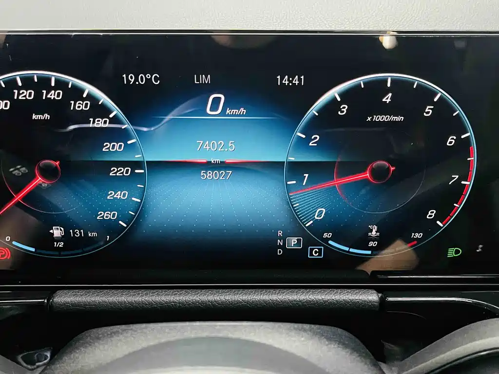 Mercedes-Benz GLA 2021 — фото 10