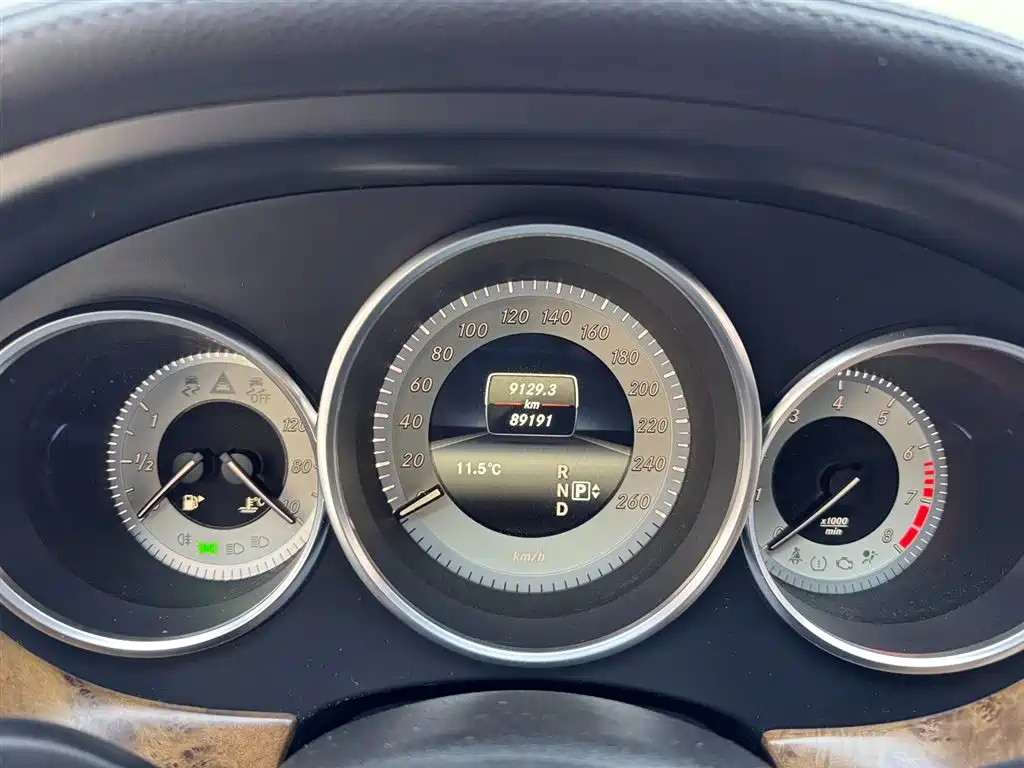 Mercedes-Benz CLS 2015 — фото 17