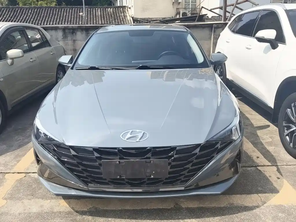Hyundai Elantra 2021