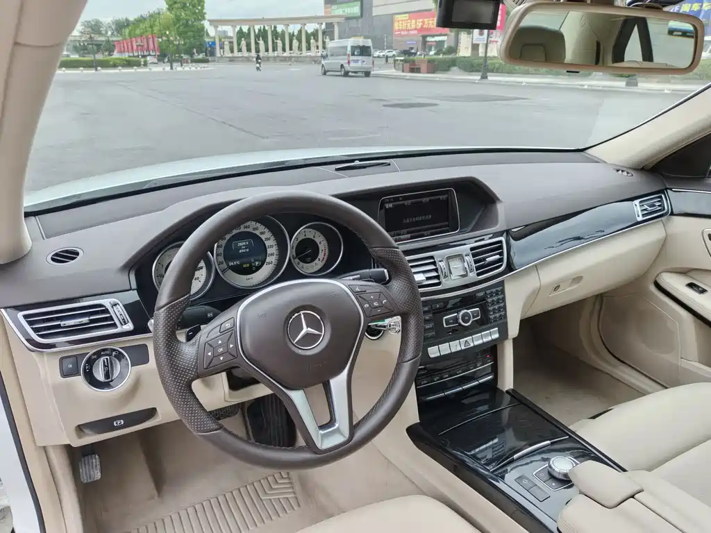 Mercedes-Benz E-Class 2014 — фото 24