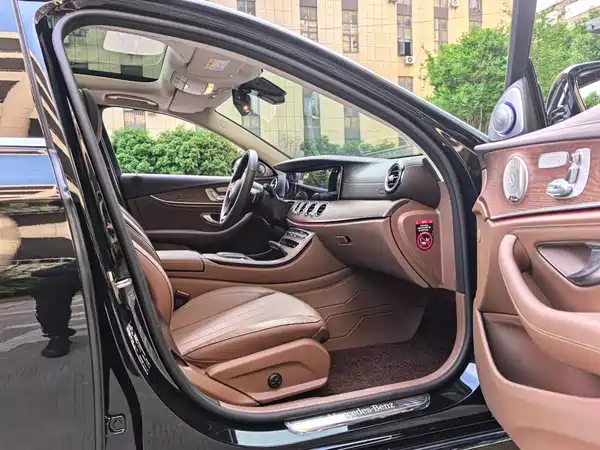 Mercedes-Benz E-Class 2023