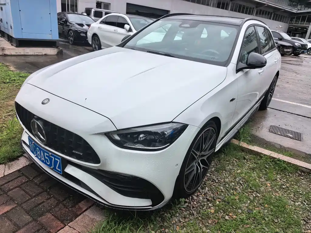 Mercedes-Benz C-Class AMG 2025