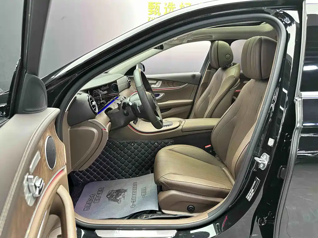 Mercedes-Benz E-Class 2023 — фото 4