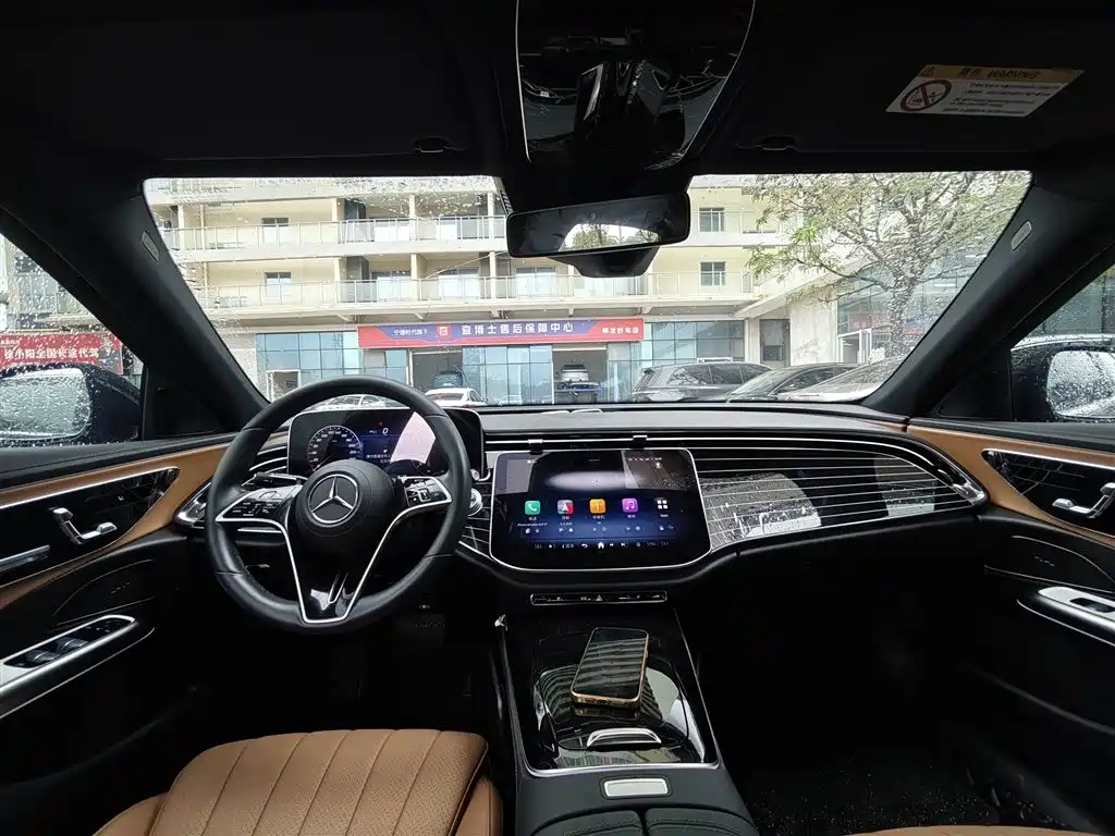Mercedes-Benz E-Class 2024