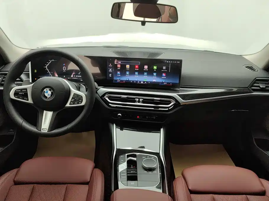 BMW 3 Series 2024 — фото 12