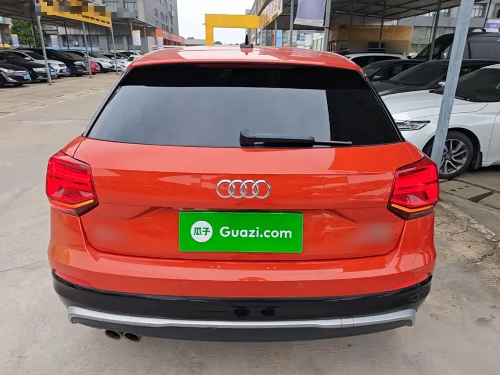 Audi Q2L 2019