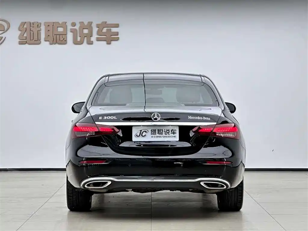 Mercedes-Benz E-Class 2023