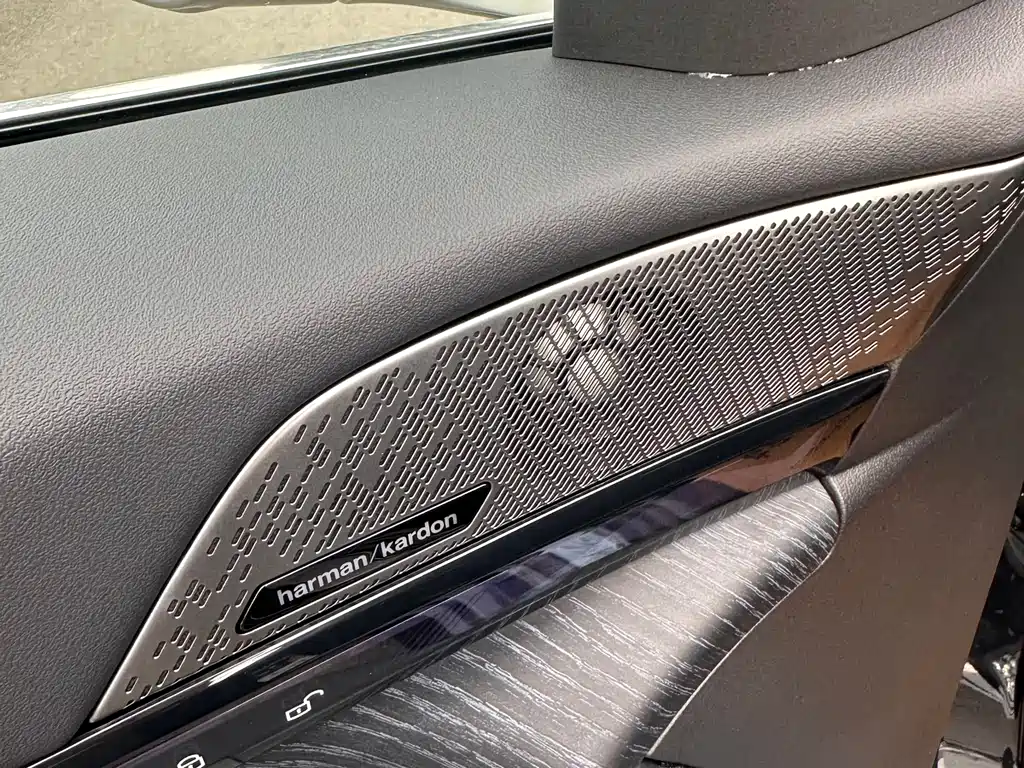 BMW i5 2025 — фото 4
