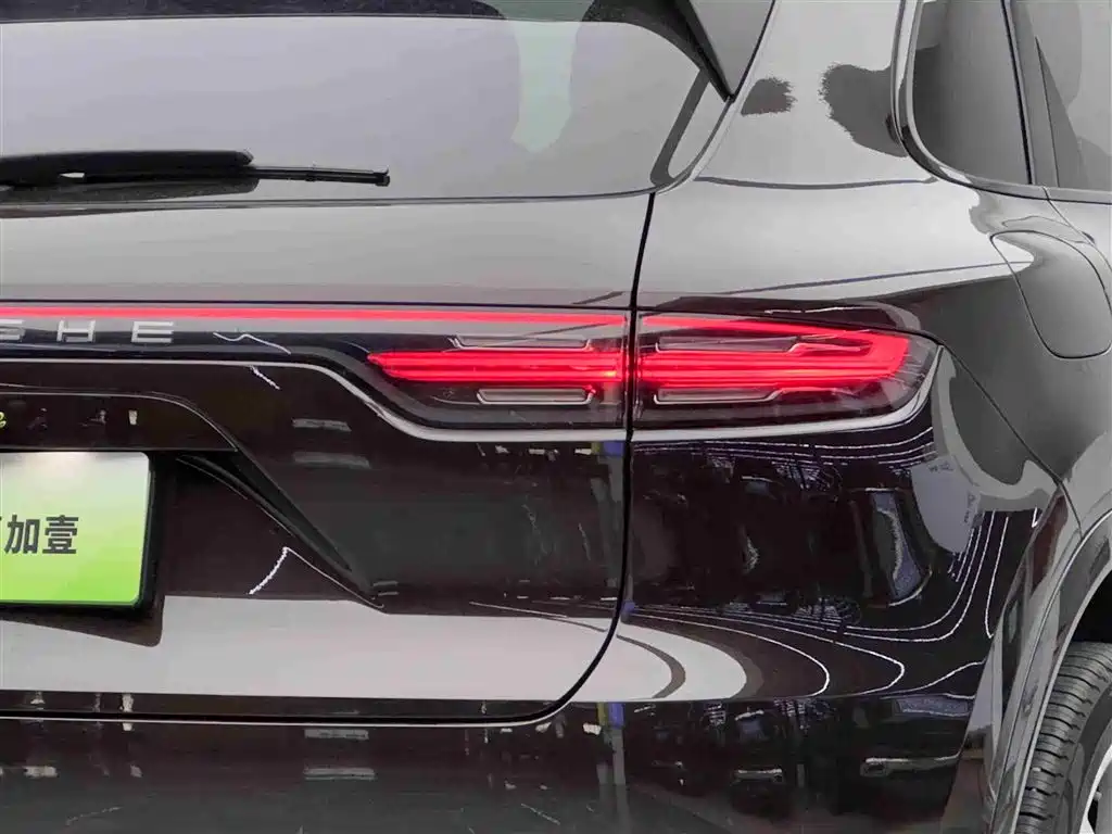 Porsche Cayenne Hybrid 2023 — фото 20