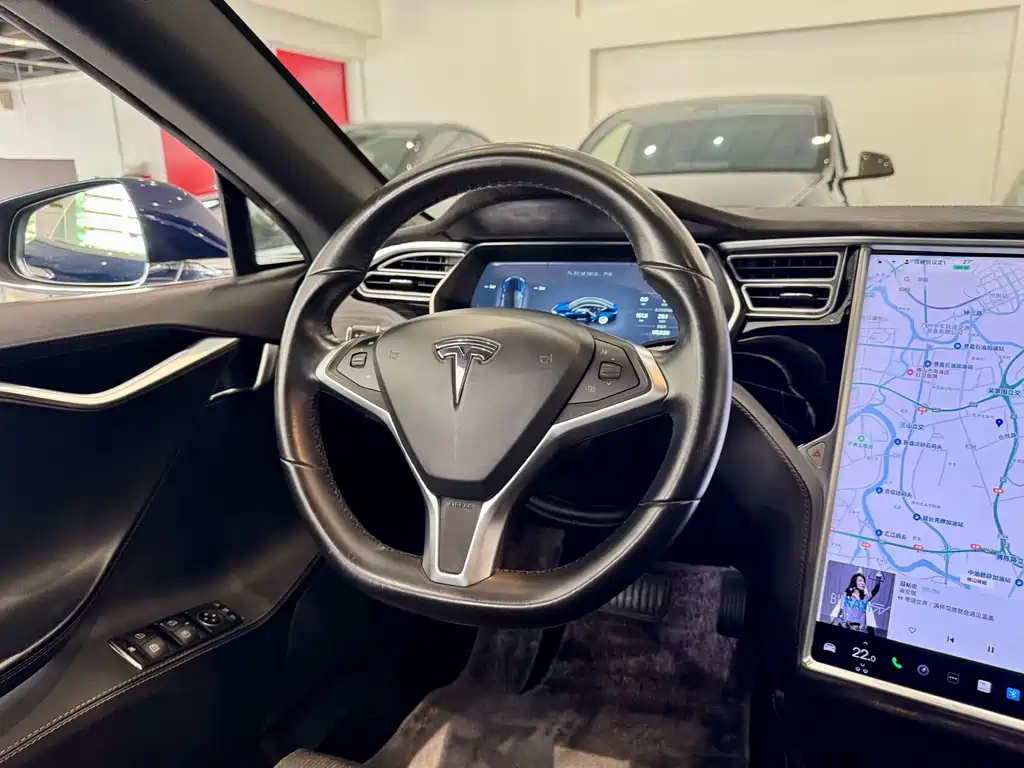 Tesla Model S 2017 — фото 11