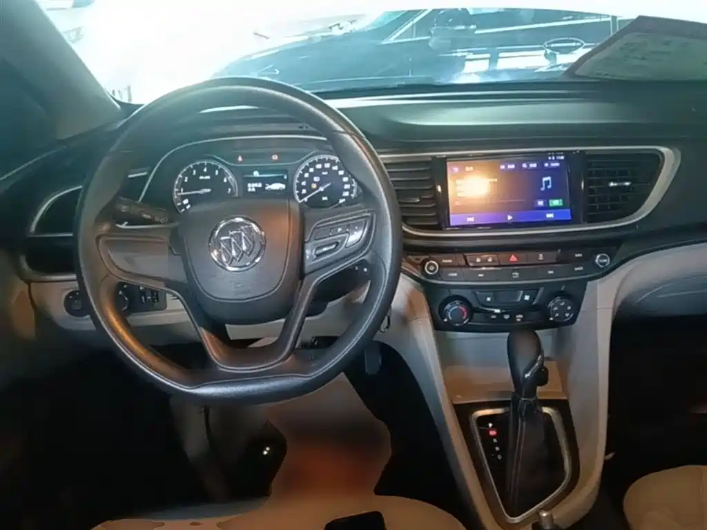 Buick Excelle 2017 — фото 10