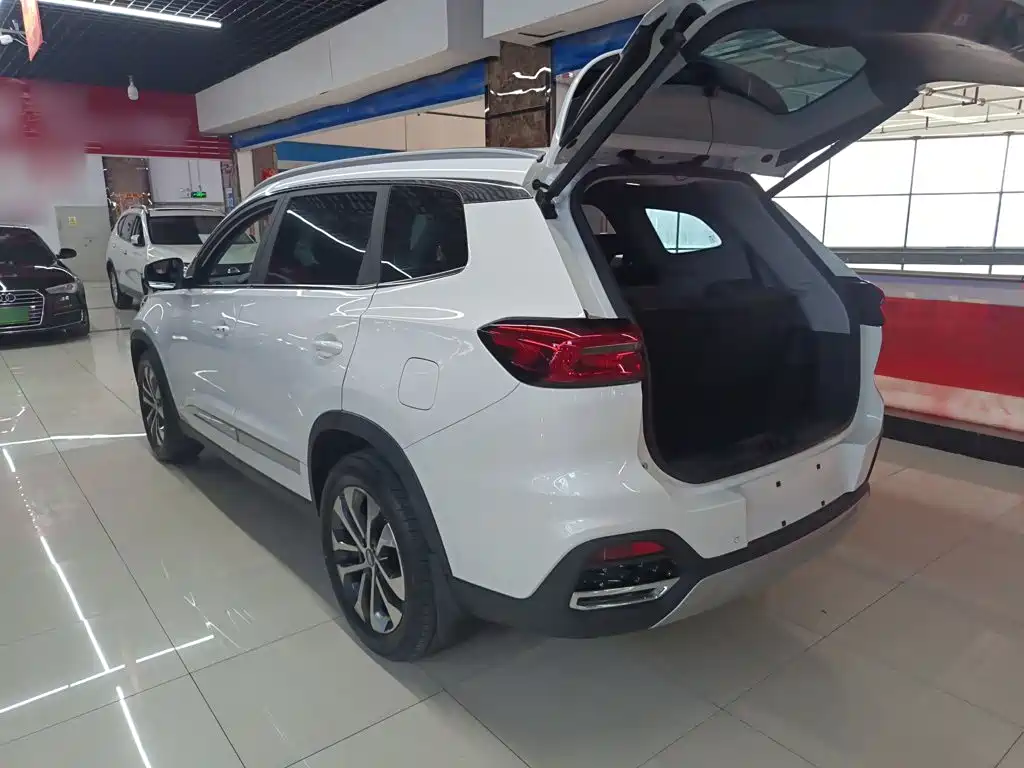 Chery Tiggo 8 2018 — фото 23