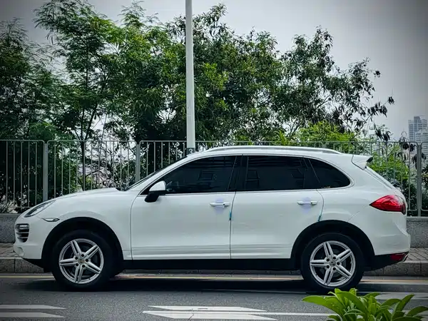 Porsche Cayenne 2014
