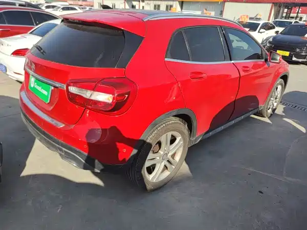 Mercedes-Benz GLA 2016
