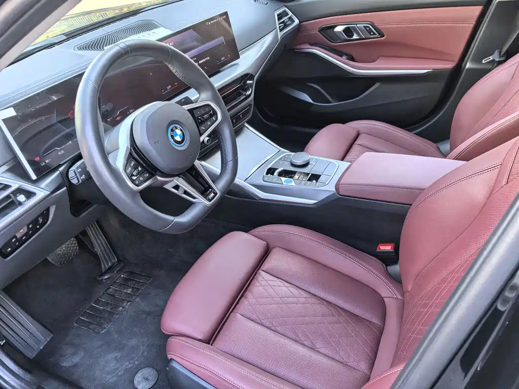 BMW i3 2025