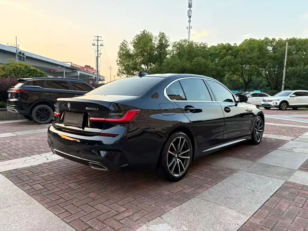 BMW 3 Series 2021 — фото 12