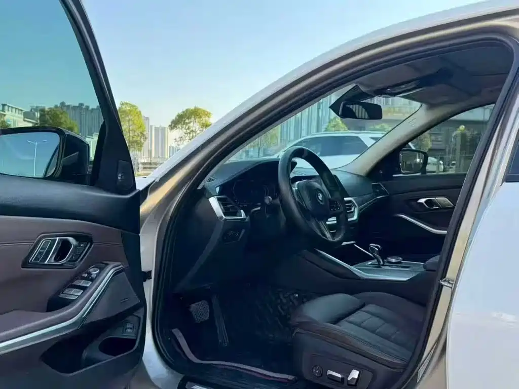 BMW 3 Series 2020