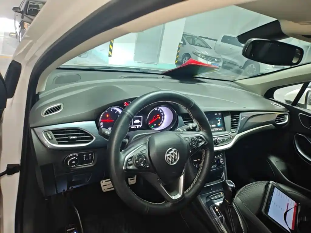 Buick Verano 2016 — фото 10