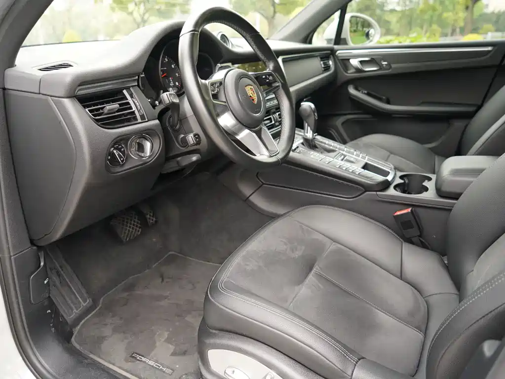 Porsche Macan 2019 — фото 6