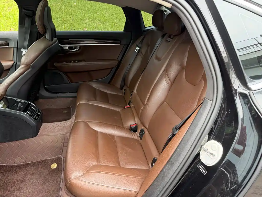 Volvo S90 2018 — фото 12