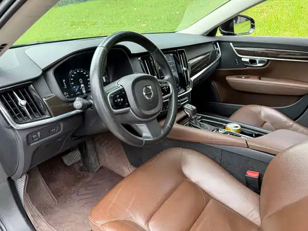 Volvo S90 2018