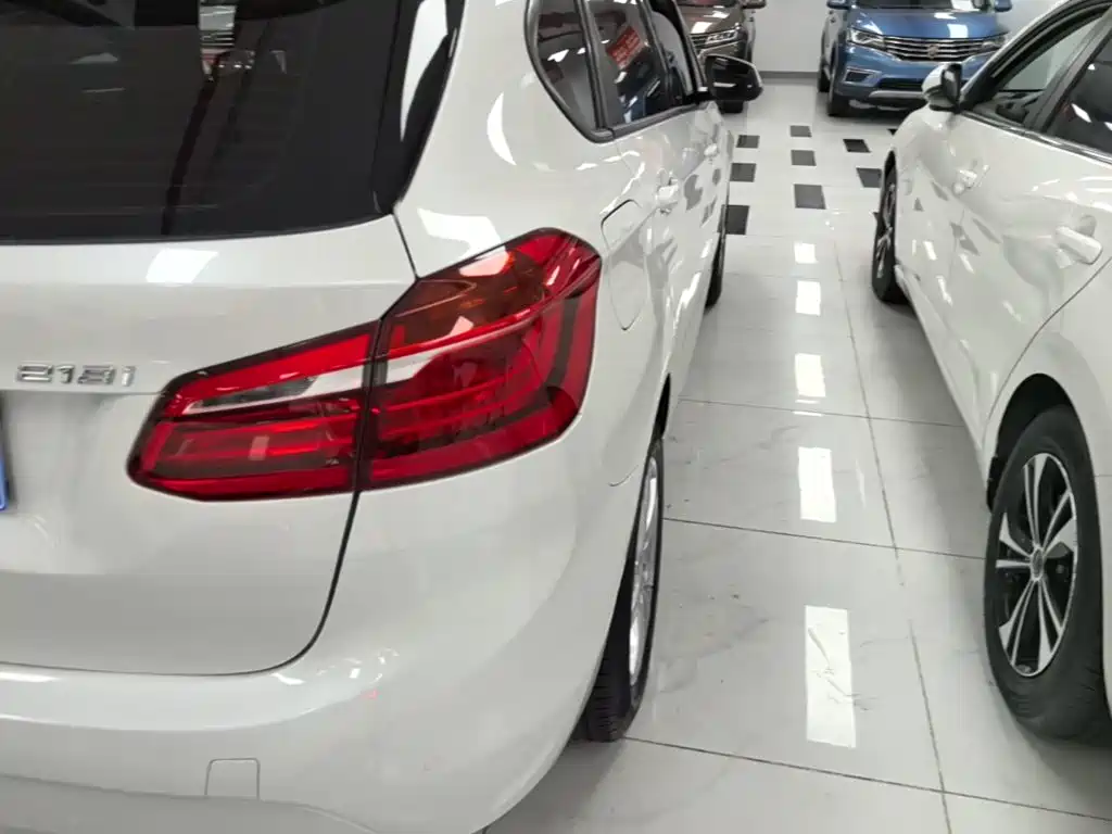 BMW 2 Series Station Wagon 2015 — фото 8