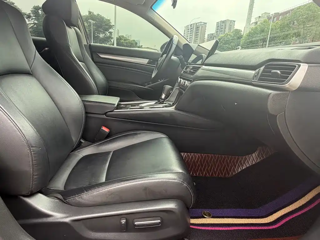 Honda Accord 2022 — фото 16