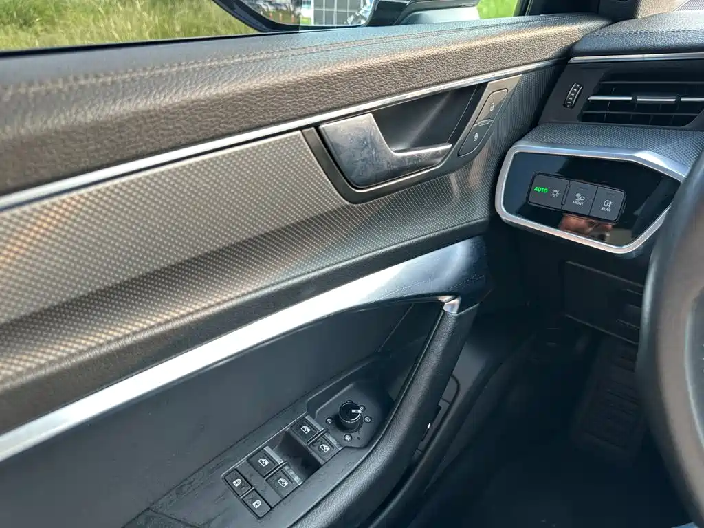 Audi A6L 2021 — фото 22