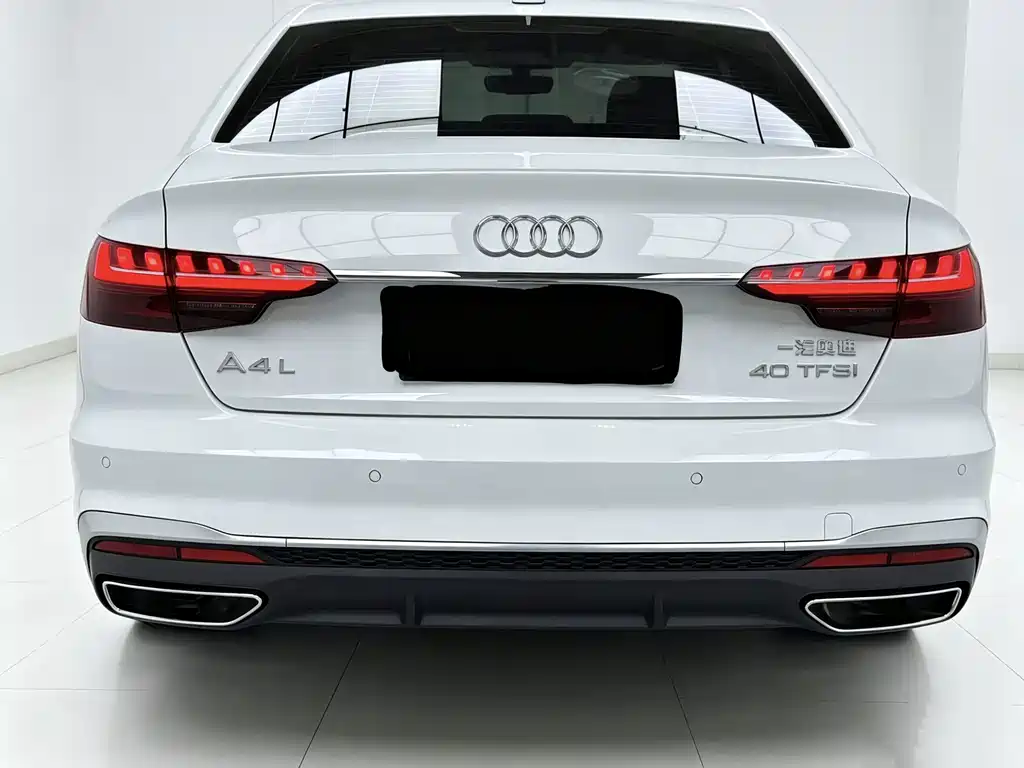 Audi A4L 2023 — фото 17