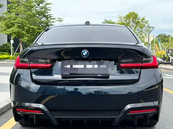 BMW i3 2024