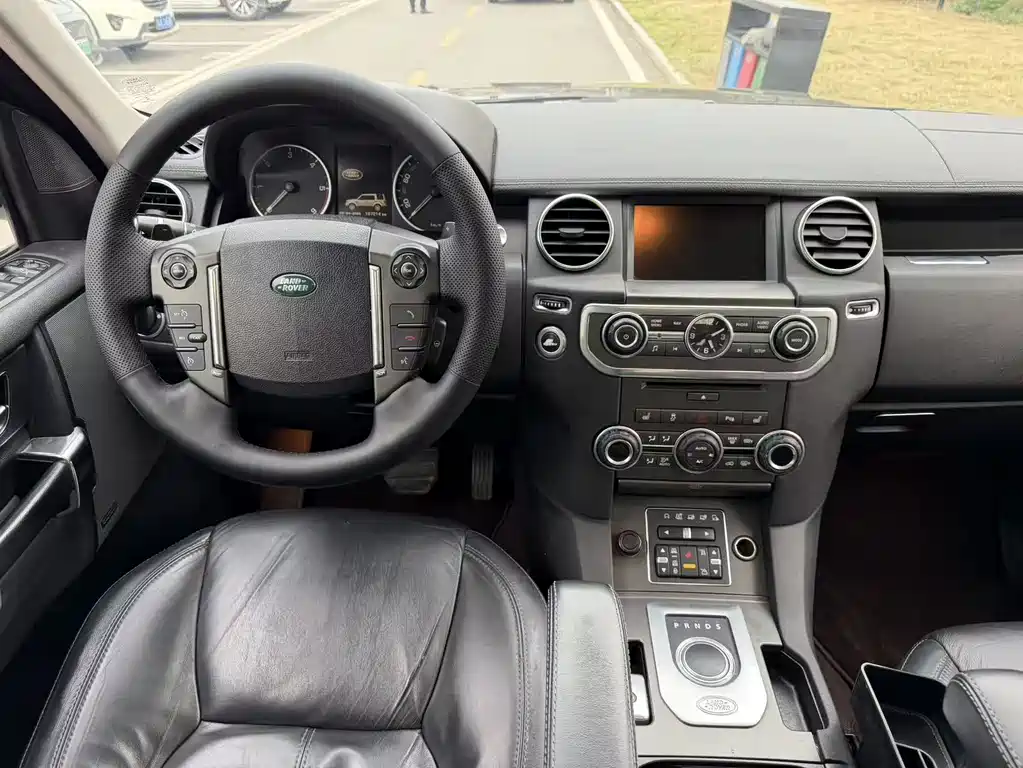 Land Rover Discovery 2014 — фото 4