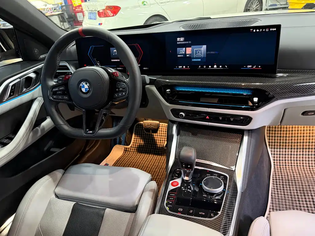 BMW M4 2025 — фото 11