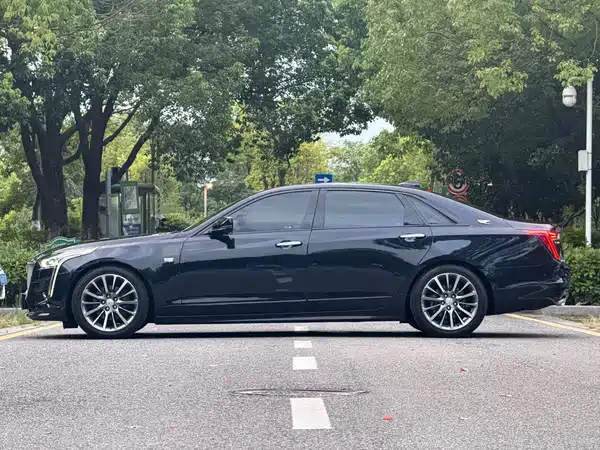 Cadillac CT6 2023