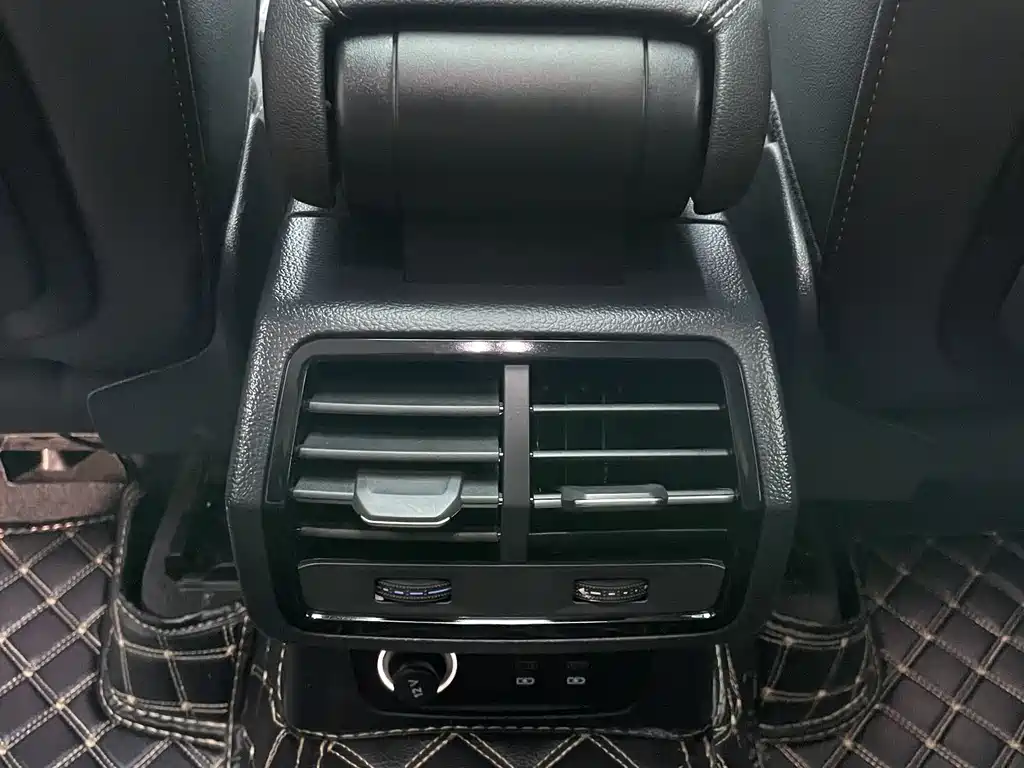 Audi Q3 Sportback 2023 — фото 21