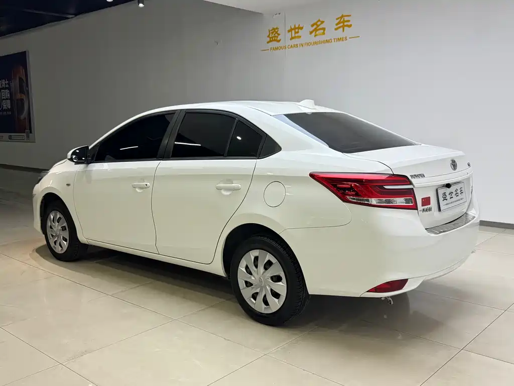 Toyota Vios 2017 — фото 10