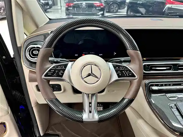 Mercedes-Benz V-Class 2024