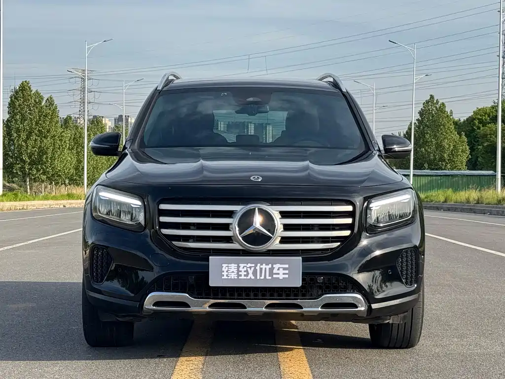 Mercedes-Benz GLB 2024