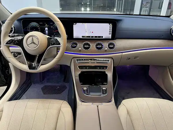 Mercedes-Benz E-Class 2022