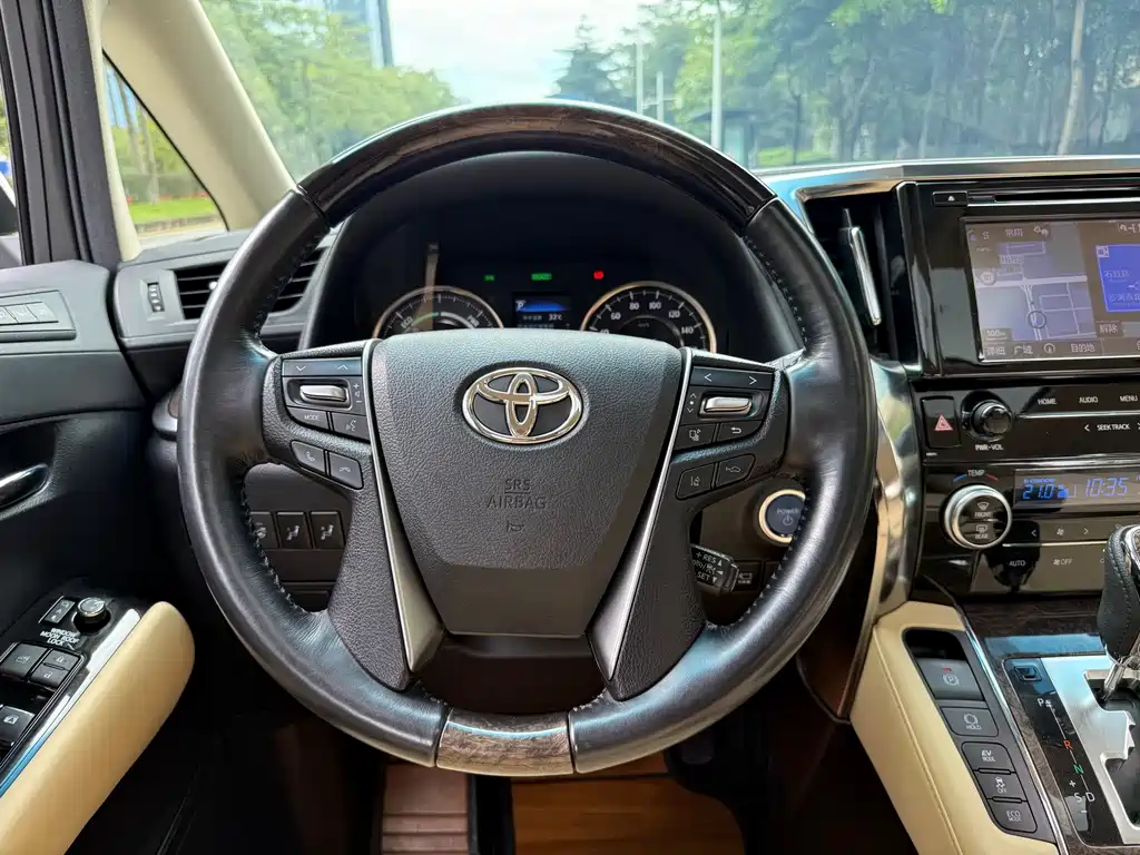 Toyota Alphard 2020 — фото 9