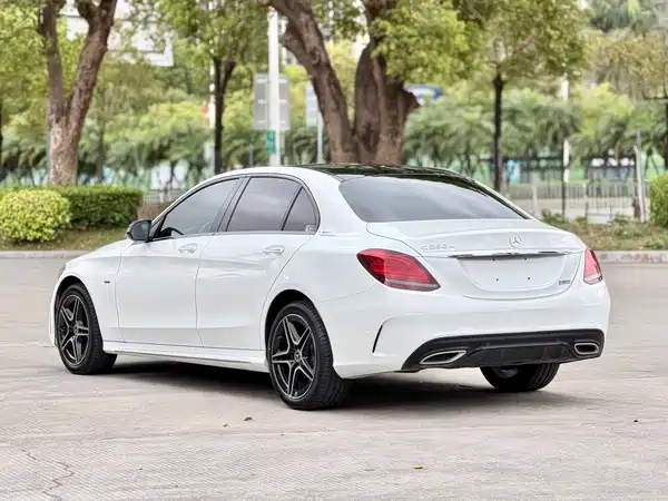 Mercedes-Benz C-Class 2022
