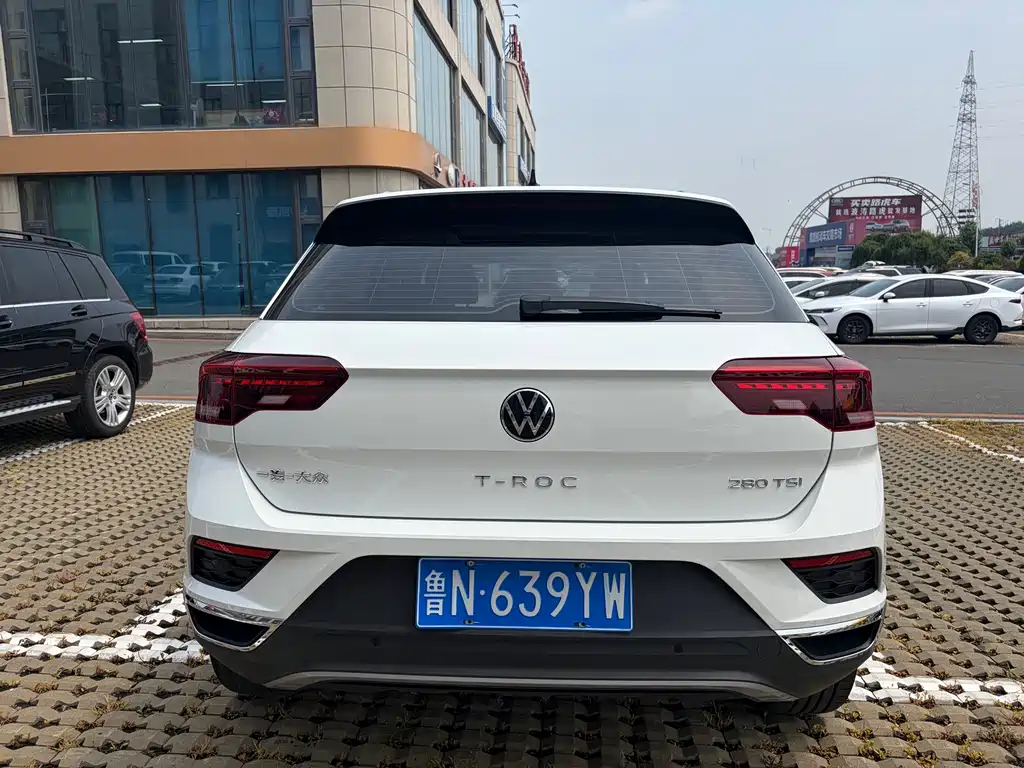 Volkswagen T-Roc 2023