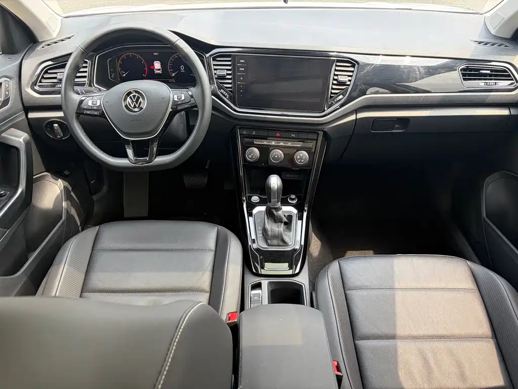 Volkswagen T-Roc 2023