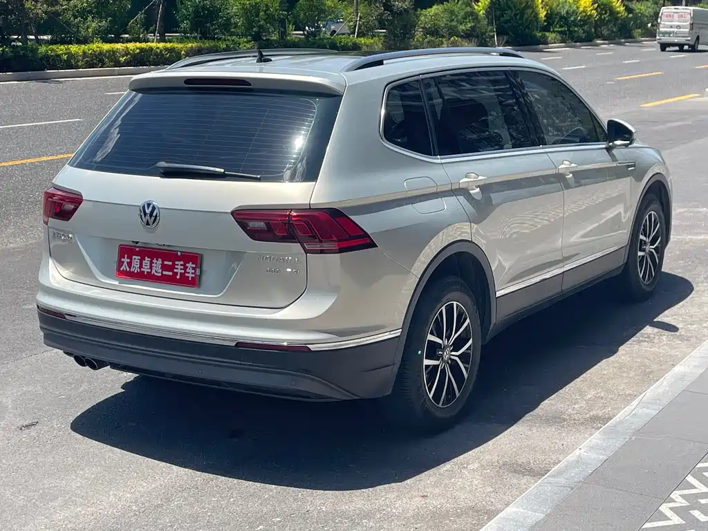 Volkswagen Tiguan L 2017 — фото 4